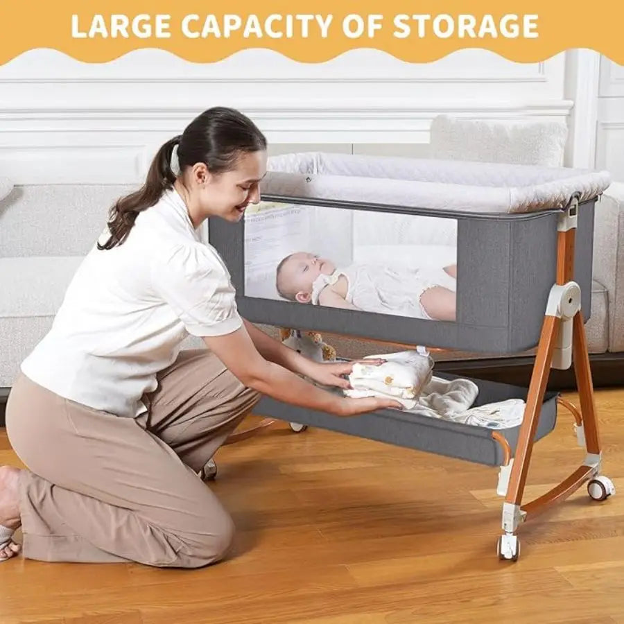 B3-in-1 Portable Baby Bedside Bassinet & Foldable Crib
